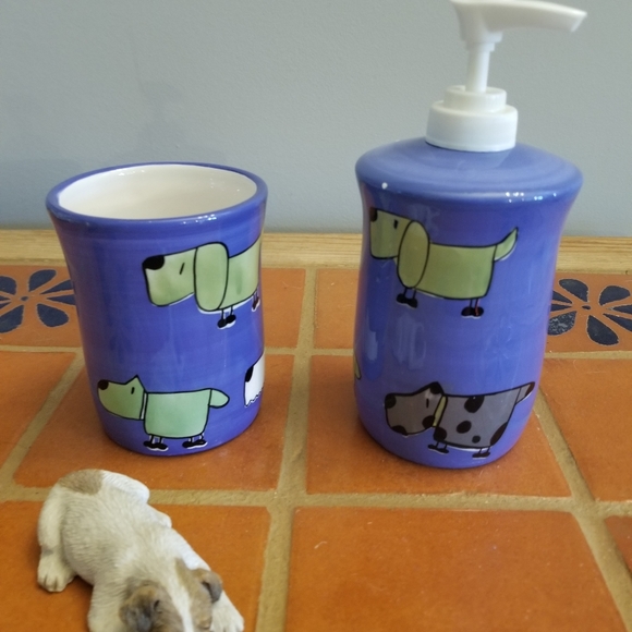 Bathroom Accessories - Picture 5 of 10